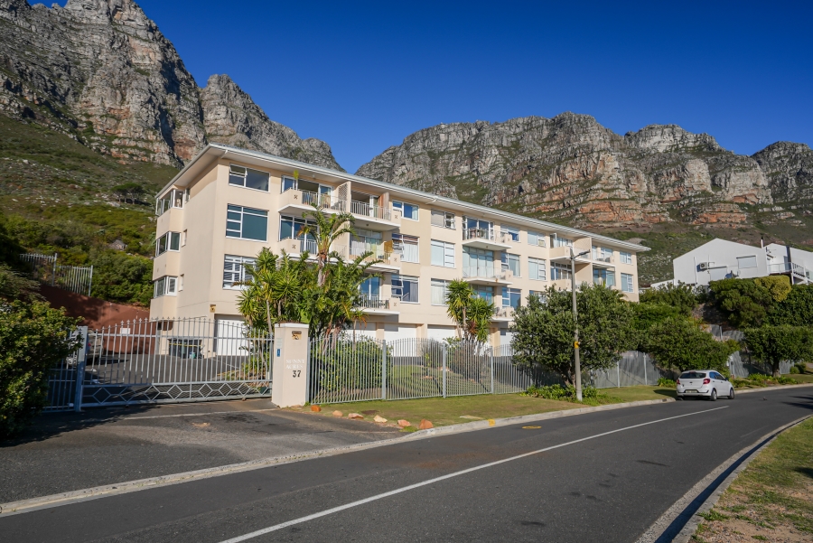 2 Bedroom Property for Sale in Camps Bay Western Cape